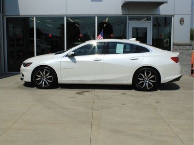 2017 Chevrolet Malibu — detail view