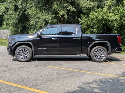 2023 GMC Sierra 1500 — interior view