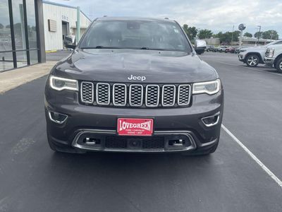 2020 Jeep Grand Cherokee — rear three-quarter view