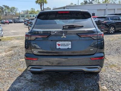 2026 Mitsubishi Outlander — detail view