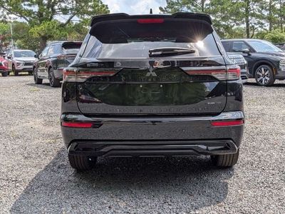 2026 Mitsubishi Outlander — detail view