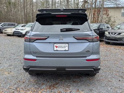 2026 Mitsubishi Outlander — detail view