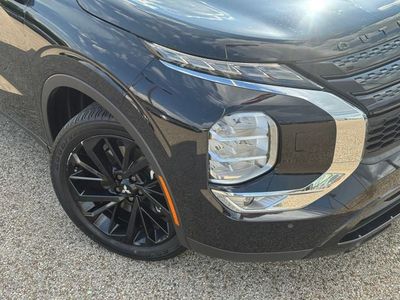 2022 Mitsubishi Outlander — rear three-quarter view