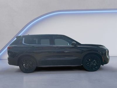 2022 Mitsubishi Outlander — interior view