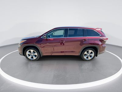 2015 Toyota Highlander — detail view