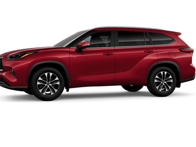 2026 Toyota Highlander — rear three-quarter view