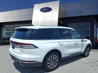 2025 Lincoln Aviator — side profile view