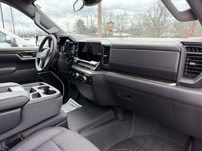 2024 GMC Sierra 1500 — interior view