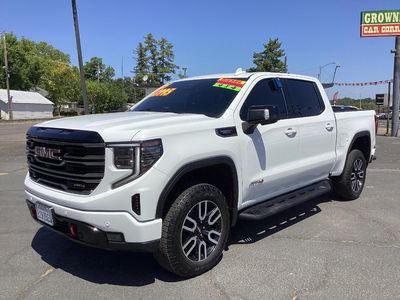 2025 GMC Sierra 1500 — detail view