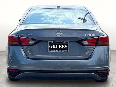 2025 Nissan Altima — detail view