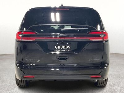 2026 Chrysler Pacifica — detail view