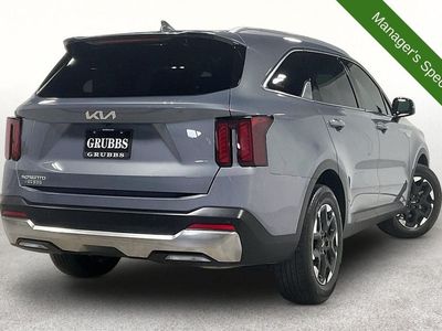 2025 Kia Sorento — side profile view