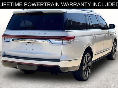 2022 Lincoln Navigator L — side profile view
