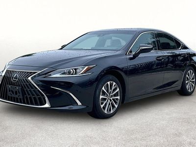 2025 Lexus ES — detail view