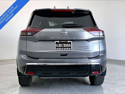 2025 Nissan Rogue — detail view