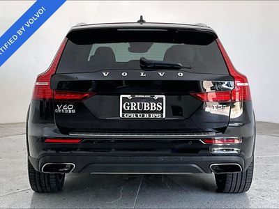 2022 Volvo V60 Cross Country — detail view