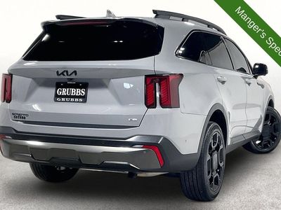 2025 Kia Sorento — side profile view