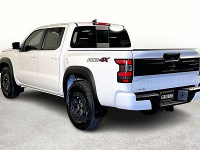2026 Nissan Frontier — detail view