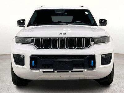 2024 Jeep Grand Cherokee — interior view