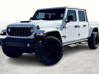 2025 Jeep Gladiator — side profile view