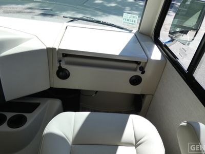 2026 Thor Motor Coach Luminate - Photo 10