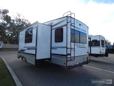 2025 Prime Time RV Crusader - Photo 3