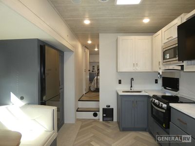 2025 Prime Time RV Crusader - Photo 6