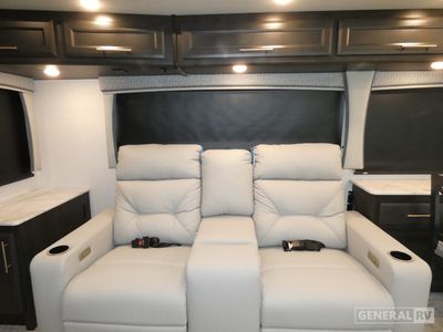 2025 Holiday Rambler Vacationer - Photo 14