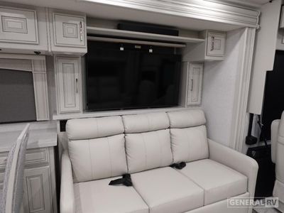 2026 Fleetwood Discovery LXE - Photo 14