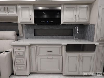 2026 Fleetwood Discovery LXE - Photo 7