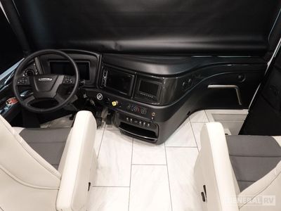 2026 Fleetwood Discovery LXE - Photo 10