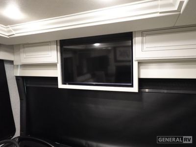 2026 Fleetwood Discovery LXE - Photo 10