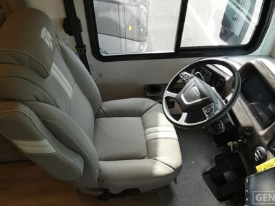 2026 Thor Motor Coach Riviera - Photo 8