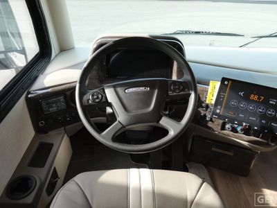 2026 Thor Motor Coach Riviera - Photo 9