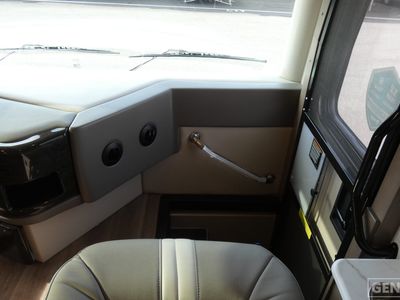 2026 Thor Motor Coach Riviera - Photo 10