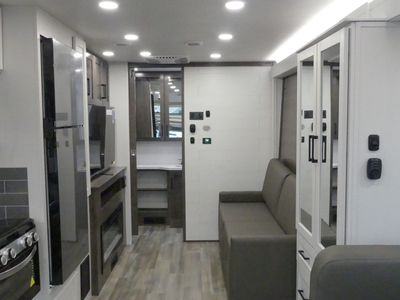 2026 Entegra Coach Odyssey - Photo 5
