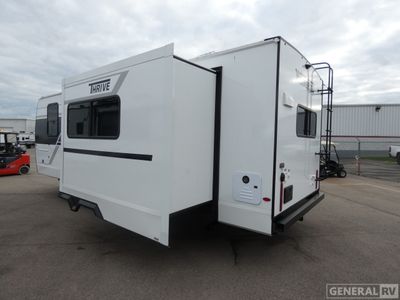 2026 Winnebago Thrive - Photo 4
