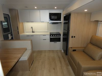 2026 Winnebago Thrive - Photo 5