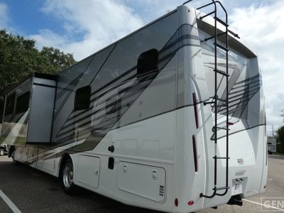 2026 Thor Motor Coach Luminate - Photo 3