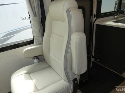 2026 Thor Motor Coach Luminate - Photo 11
