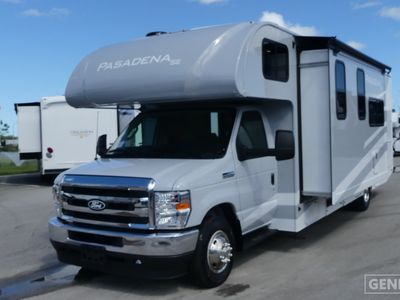 2026 Thor Motor Coach Pasadena SE - Photo 2