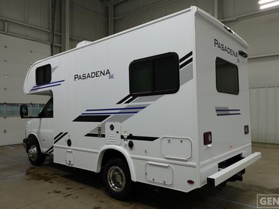 2026 Thor Motor Coach Pasadena SE - Photo 3