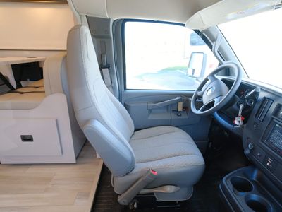 2026 Thor Motor Coach Pasadena SE - Photo 8