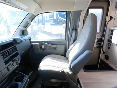 2026 Thor Motor Coach Pasadena SE - Photo 11