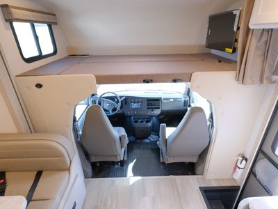2026 Thor Motor Coach Pasadena SE - Photo 13