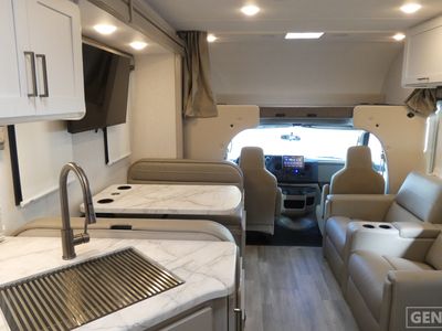 2026 Thor Motor Coach Pasadena SE - Photo 6
