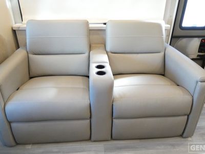 2026 Thor Motor Coach Pasadena SE - Photo 15