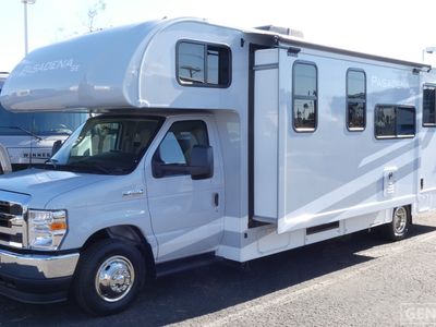 2026 Thor Motor Coach Pasadena SE - Photo 2