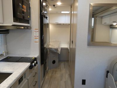 2026 Thor Motor Coach Pasadena SE - Photo 5