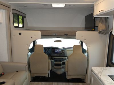 2026 Thor Motor Coach Pasadena SE - Photo 13